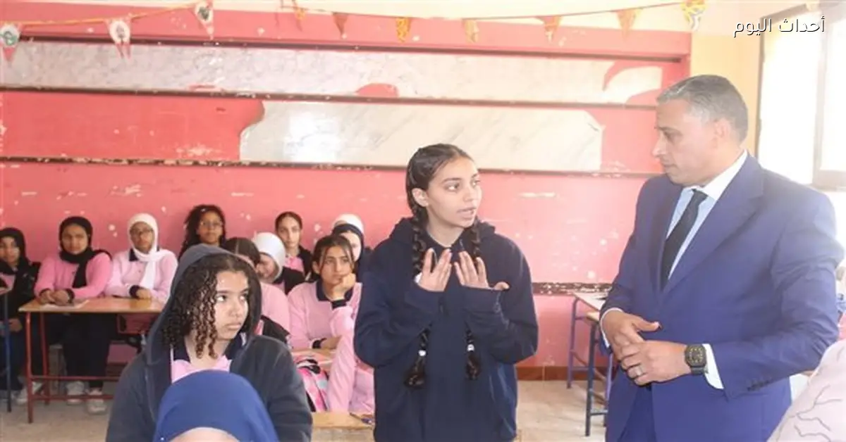 عطية يزور مدارس الهرم ويطلق برامج لدعم الطلاب الضعاف قرائياً