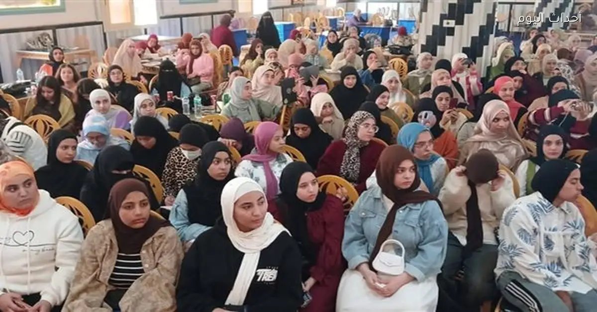 محافظ أسيوط يطلق القوافل التنويرية بحضور 5 آلاف طالب