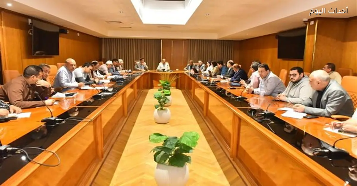 محافظ أسيوط يوجه بتسريع تنفيذ مشروعات حياة كريمة