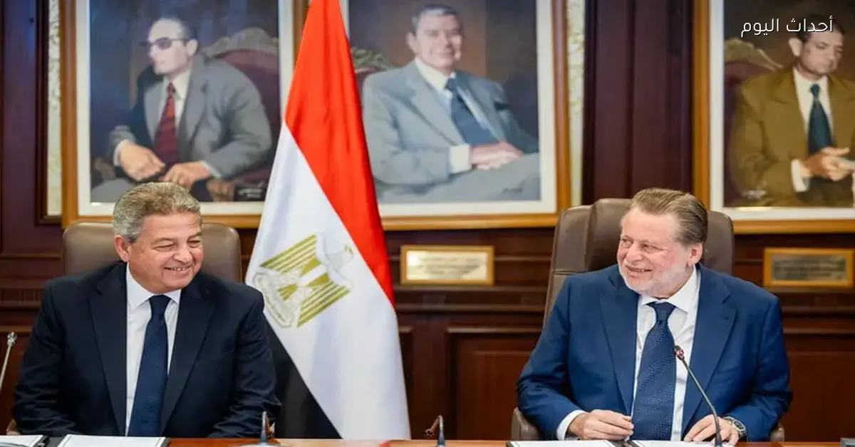 محافظ البنك المركزي ورئيس الإعلام يوقعان بروتوكول تعاون لتنظيم المحتوى الرقمي المصرفي