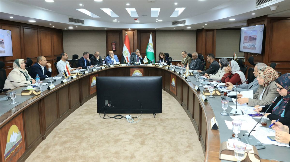 جانب من الاجتماع 