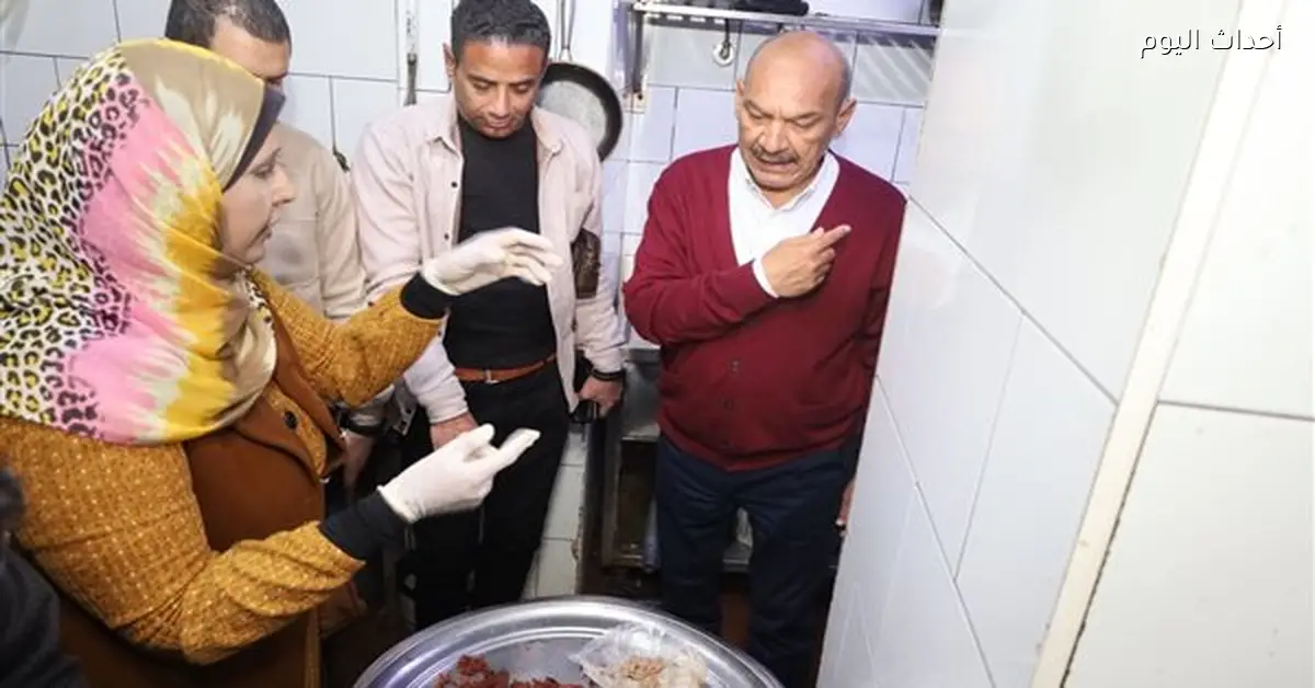 محافظ السويس ينظم حملة لضبط الأسعار ومتابعة مواعيد غلق المحال