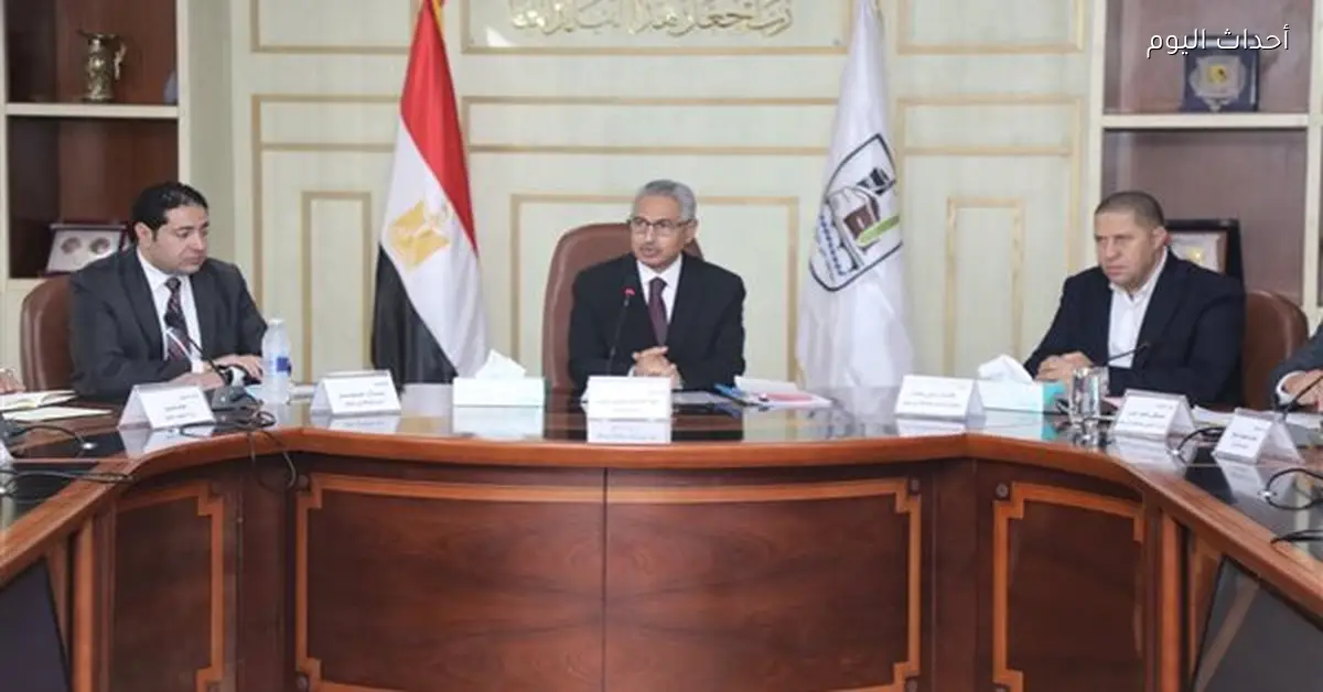 محافظ بني سويف يستعرض مستجدات تطوير مصنع تدوير القمامة