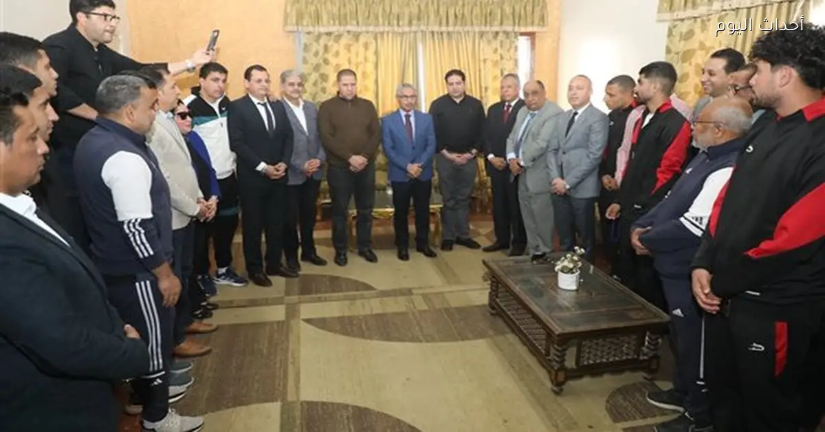 محافظ بني سويف يشيد بأبطال اليد وكرة القدم بعد الصعود للممتاز والمظاليم