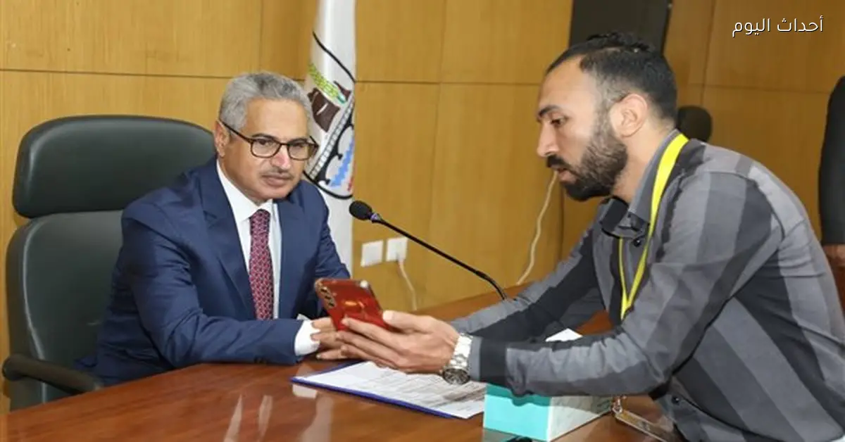 محافظ بني سويف يلتقي نائب وزير المالية لحل شكاوى المواطنين