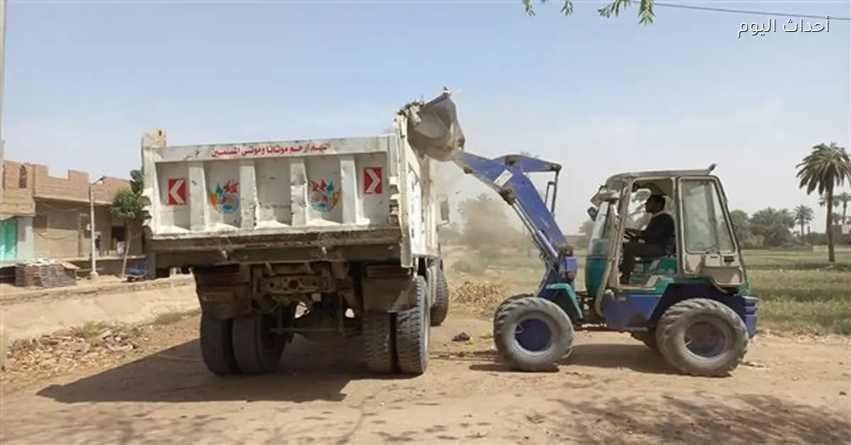 محافظ قنا يؤكد على أهمية تعزيز حملات النظافة في القرى والمدن