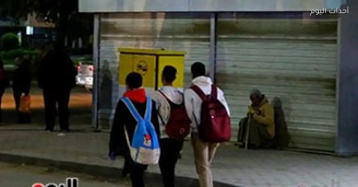 مد غلق المحلات والمطاعم حتى الحادية عشرة مساء من الجمعة للإثنين