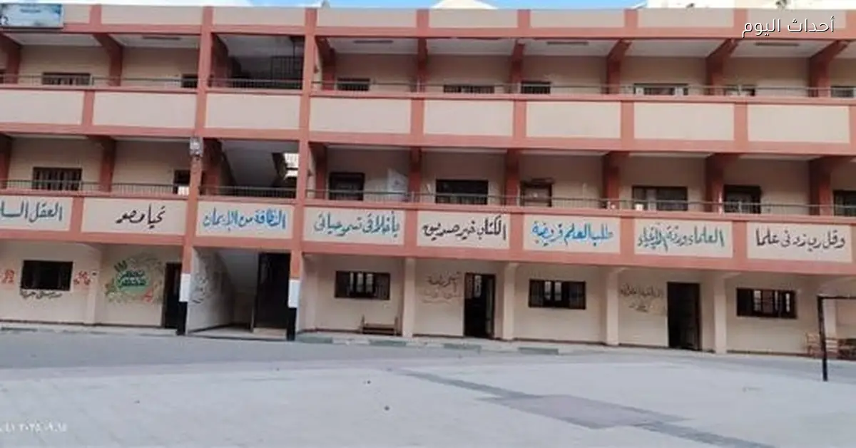 مدير تعليم الجيزة يتابع المدارس ليلاً لتوفير الكهرباء