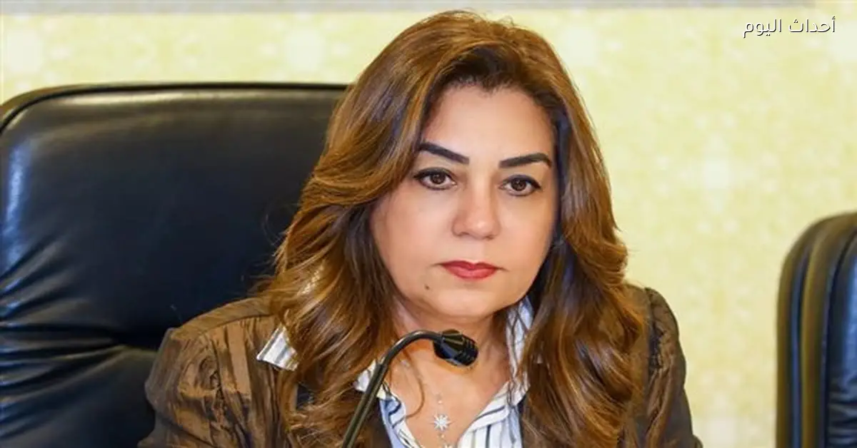 منال عوض تؤكد التزام الوزارة بقرار استثناء الخدمي في أول أيام الأونلاين