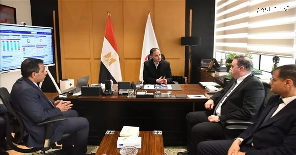 نائب وزير الصحة يبحث ميكنة الخدمات الصحية مع شركة خبير