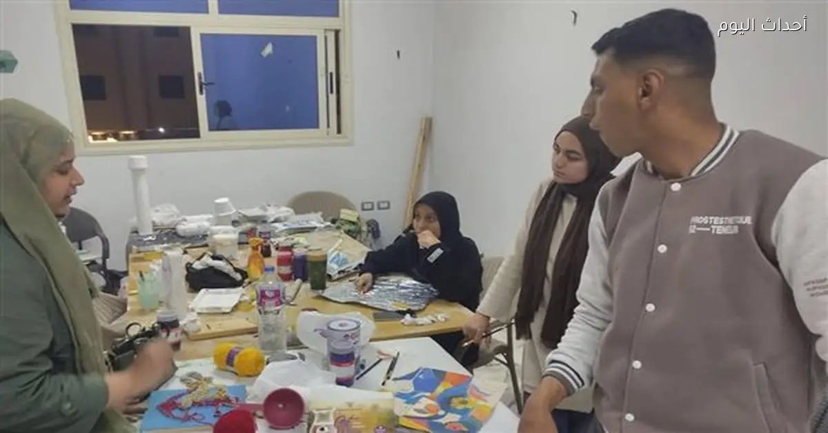 ورشة دروب الفن تنمي مهارات النحت بمركز سليم الحي بالسويس