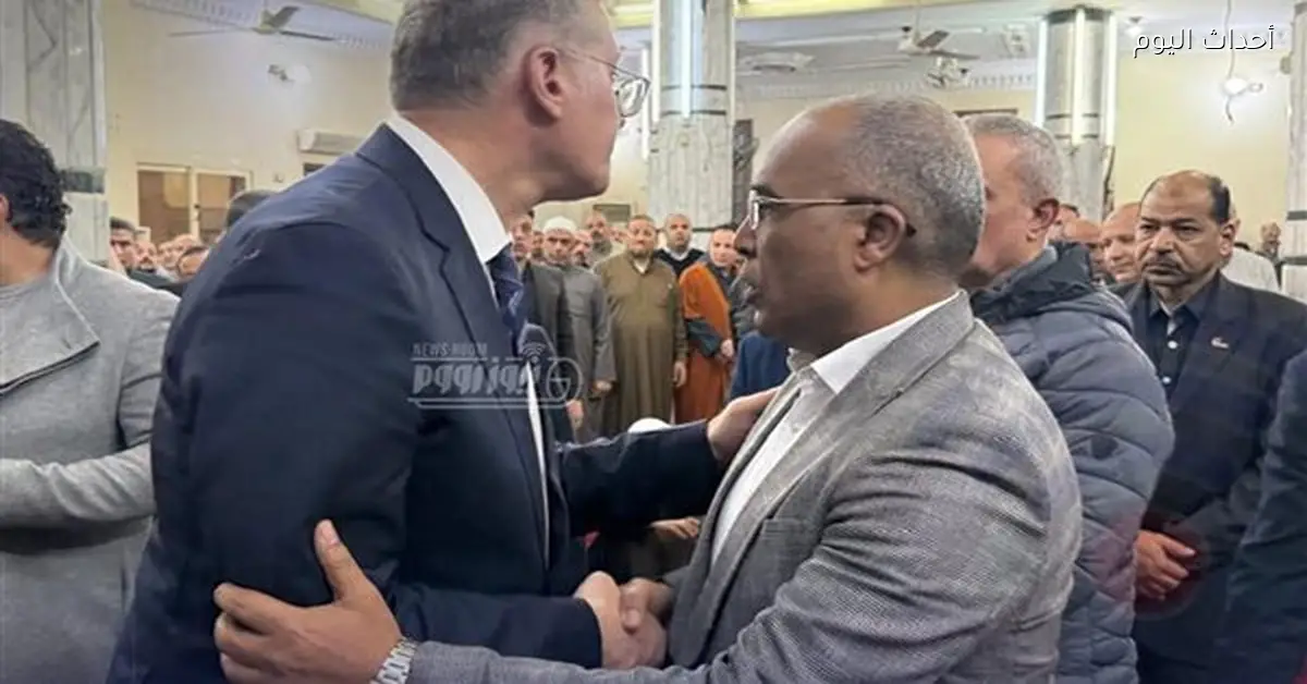 وزير البترول يقدم العزاء في شهيد الإمارات حسام صادق