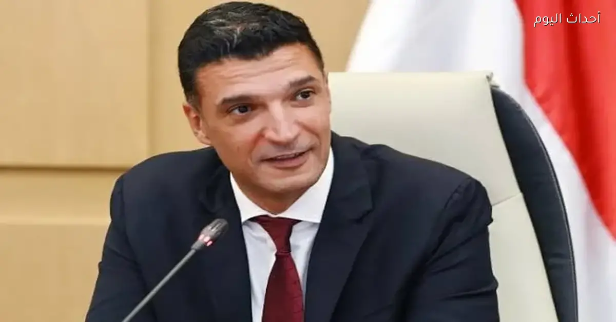 وزير الصناعة يناقش دعم التصنيع المحلي لجذب الاستثمارات الأجنبية