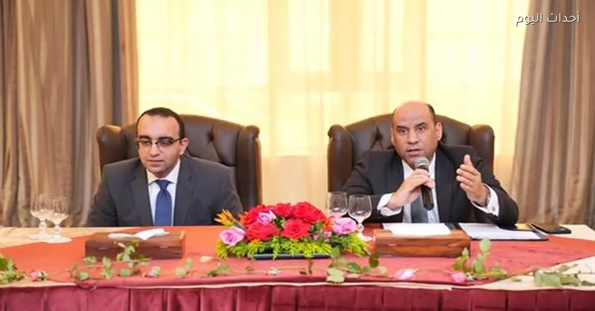 وزير العمل يختتم جولة الإسماعيلية بلقاء المستثمرين في «هواهونج»