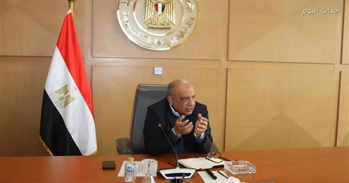 وزير الكهرباء يعلن توفير 18 ألف ميجاوات ساعة من الطاقة