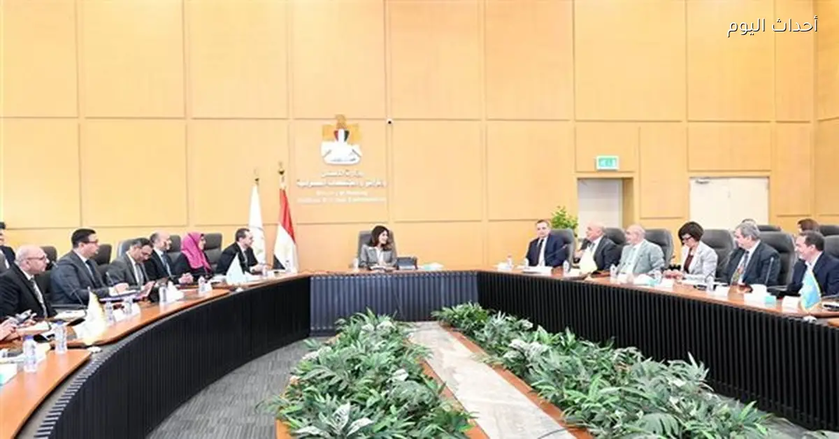 وزيرة الإسكان تتابع مبيعات المشاريع وتعلن عن شراكات جديدة