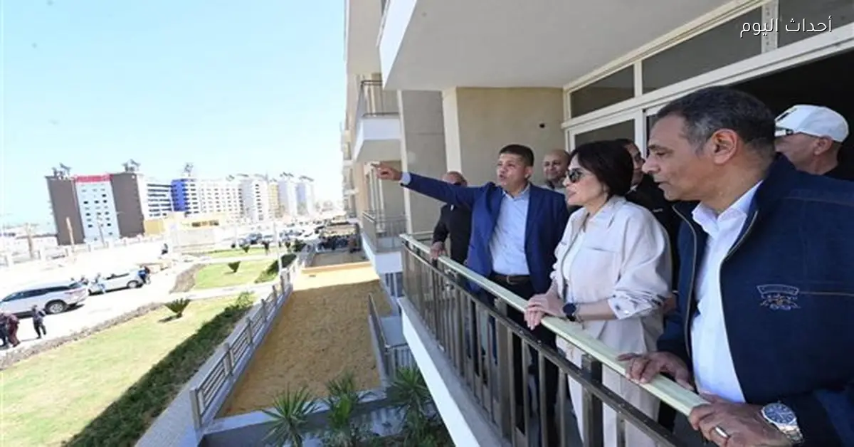وزيرة الإسكان تتفقد مشروعات مارينا 8 وبوغاز 24 بالساحل